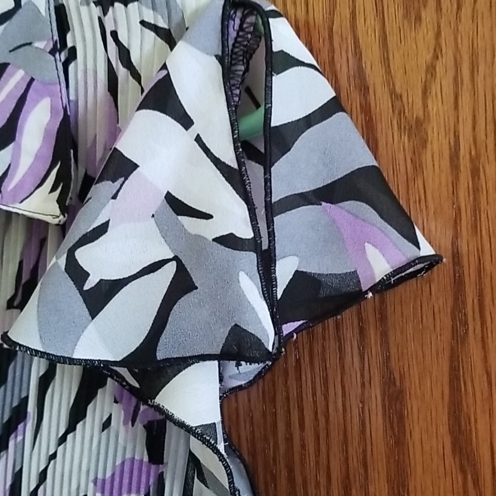 Blouse - Picture 2 of 3